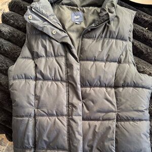 GAP Women's black Quilted Vest
